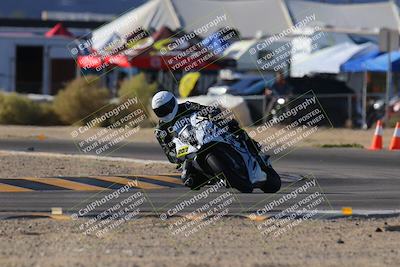 media/Dec-17-2023-CVMA (Sun) [[bf0c04832d]]/Race 2 Amateur Supersport Open/